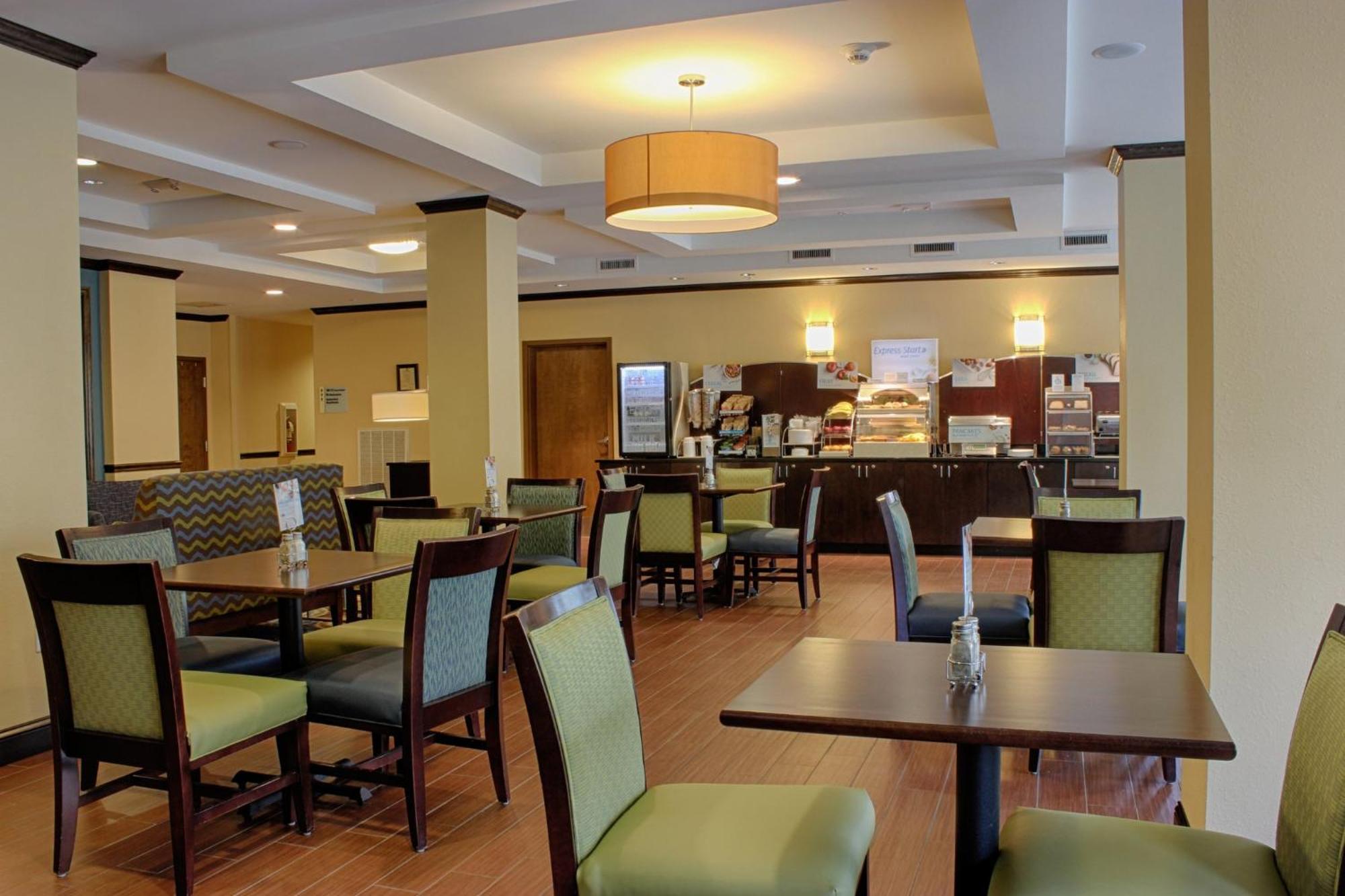 Holiday Inn Express & Suites Lebanon By Ihg Екстериор снимка