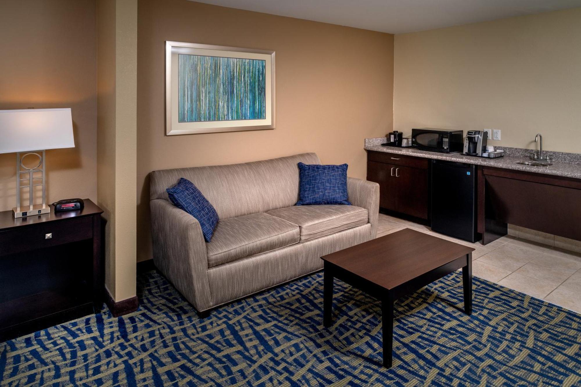 Holiday Inn Express & Suites Lebanon By Ihg Екстериор снимка