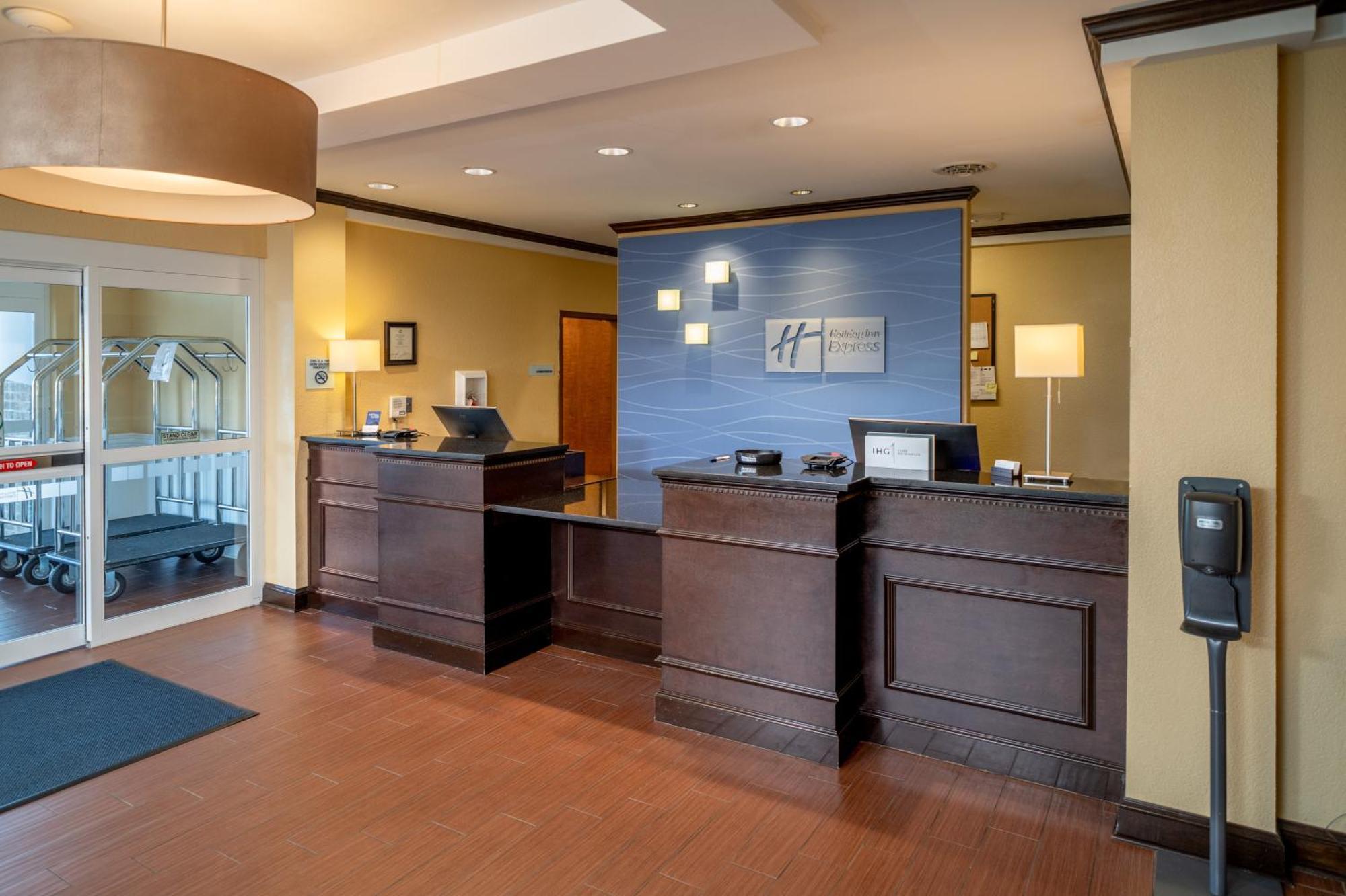 Holiday Inn Express & Suites Lebanon By Ihg Екстериор снимка