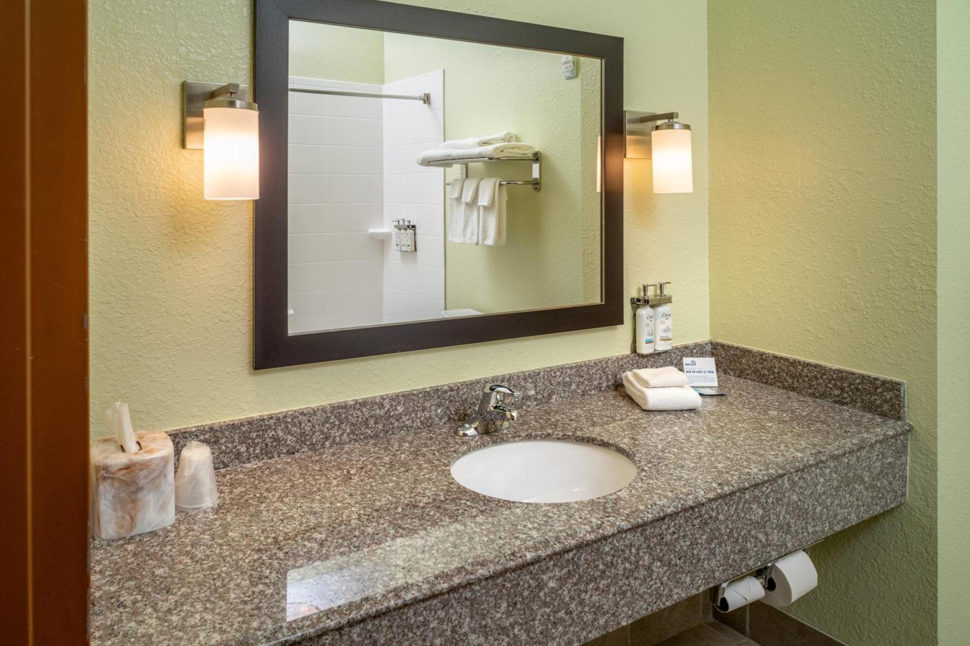 Holiday Inn Express & Suites Lebanon By Ihg Екстериор снимка