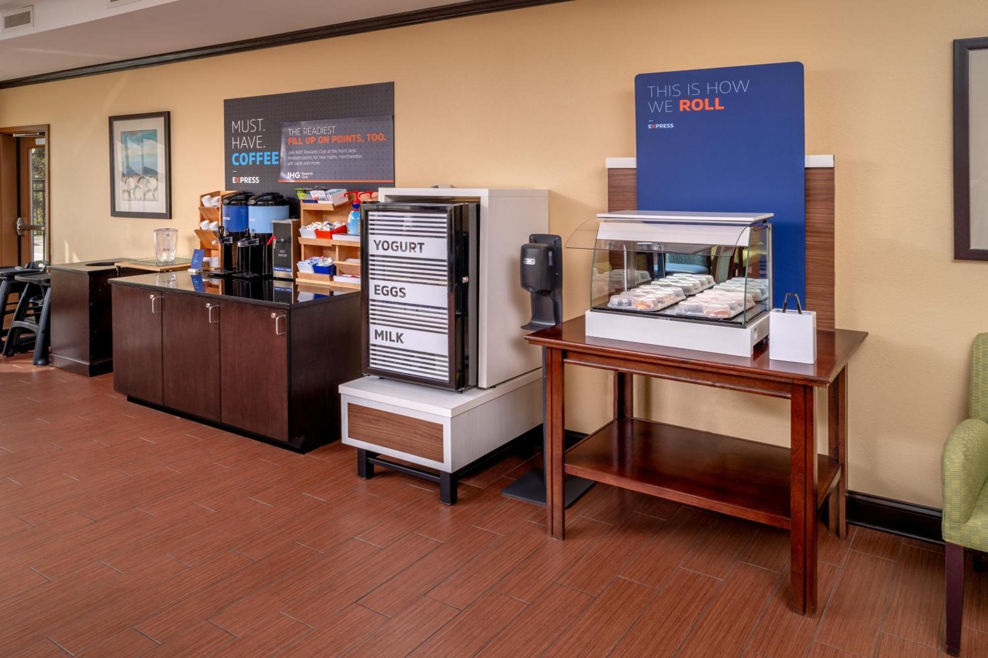Holiday Inn Express & Suites Lebanon By Ihg Екстериор снимка