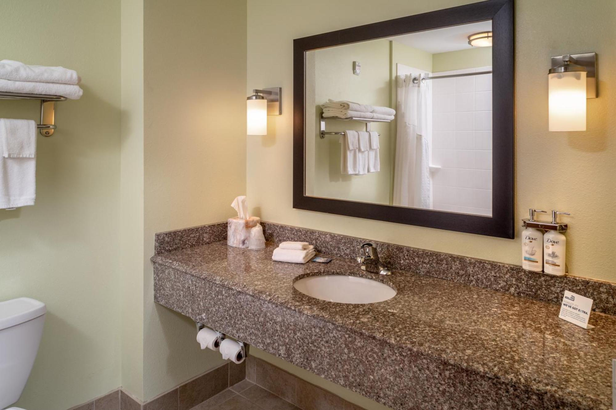 Holiday Inn Express & Suites Lebanon By Ihg Екстериор снимка