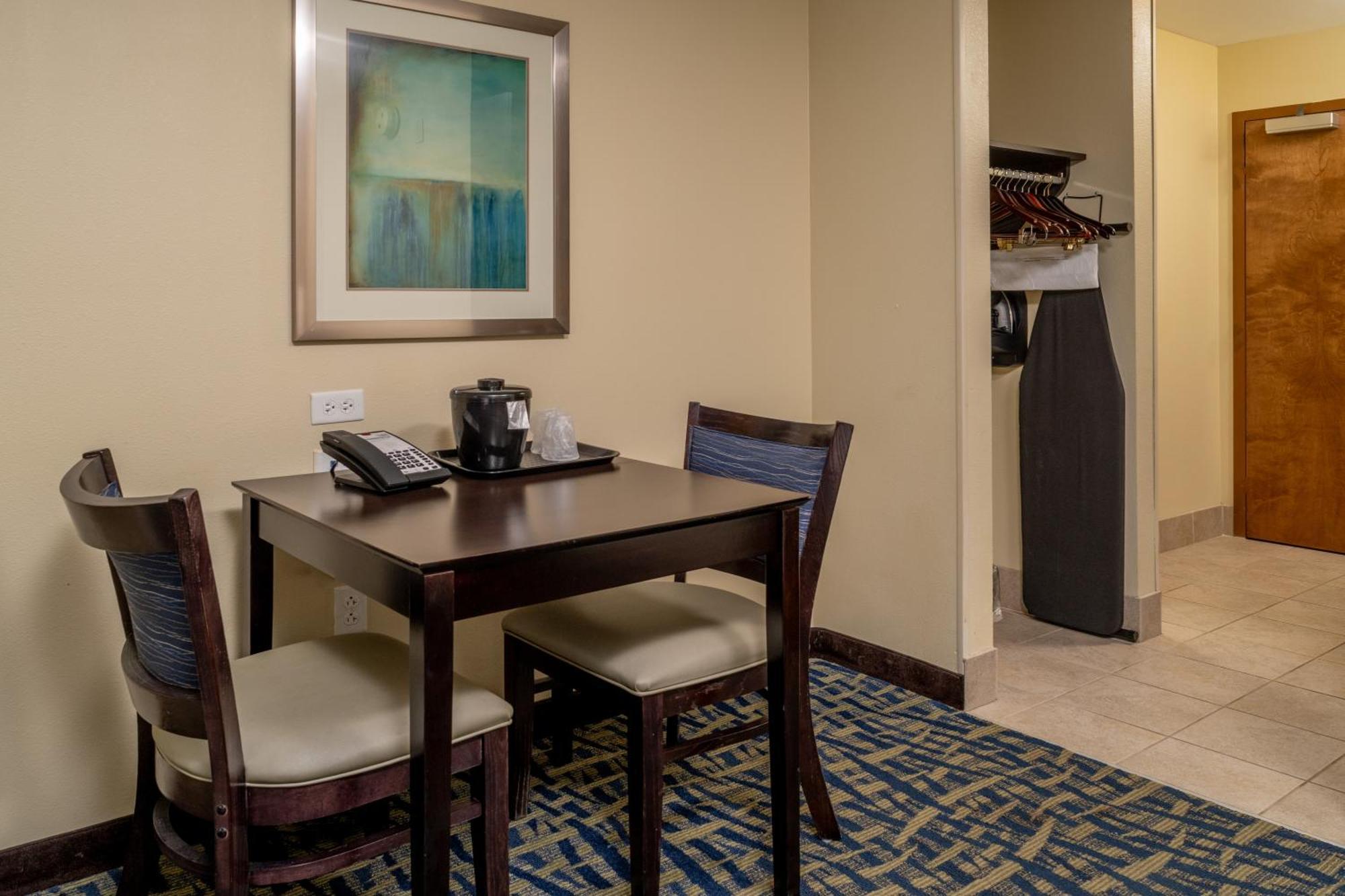 Holiday Inn Express & Suites Lebanon By Ihg Екстериор снимка