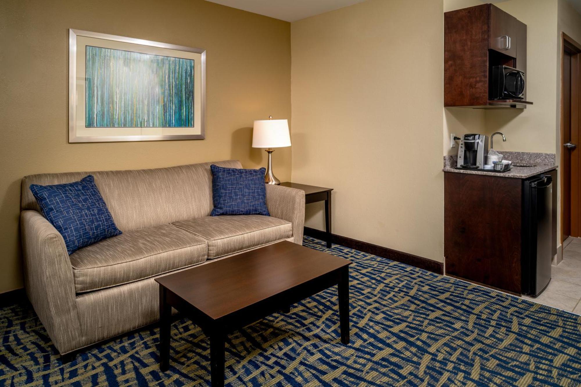Holiday Inn Express & Suites Lebanon By Ihg Екстериор снимка