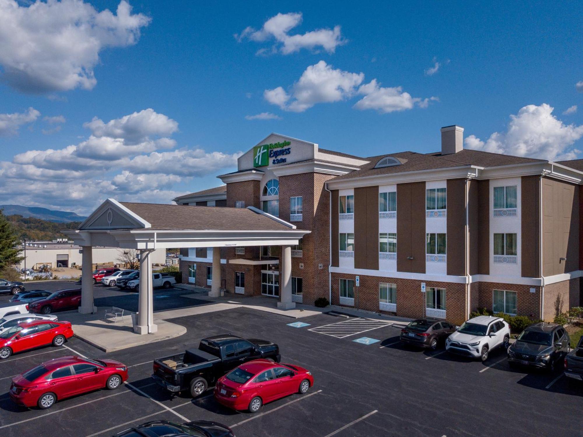 Holiday Inn Express & Suites Lebanon By Ihg Екстериор снимка